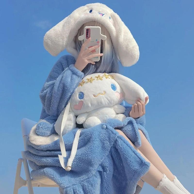 One-piece Pajamas Women's Autumn And Winter Thickened Donald Duck Daisy Coral Fleece Flannel Couple Plush Nightgown Large Size